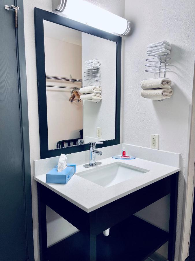 Econo Lodge ウィリストン エクステリア 写真